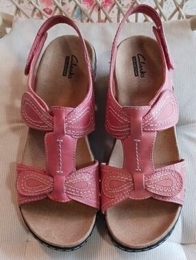 Clarks~ Coral Pink Sandals